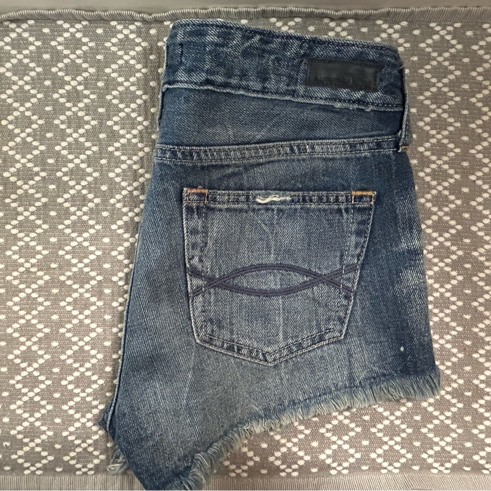 ABERCROMBIE & FITCH - W 24 L 3 Shorts - Picture 9 of 10